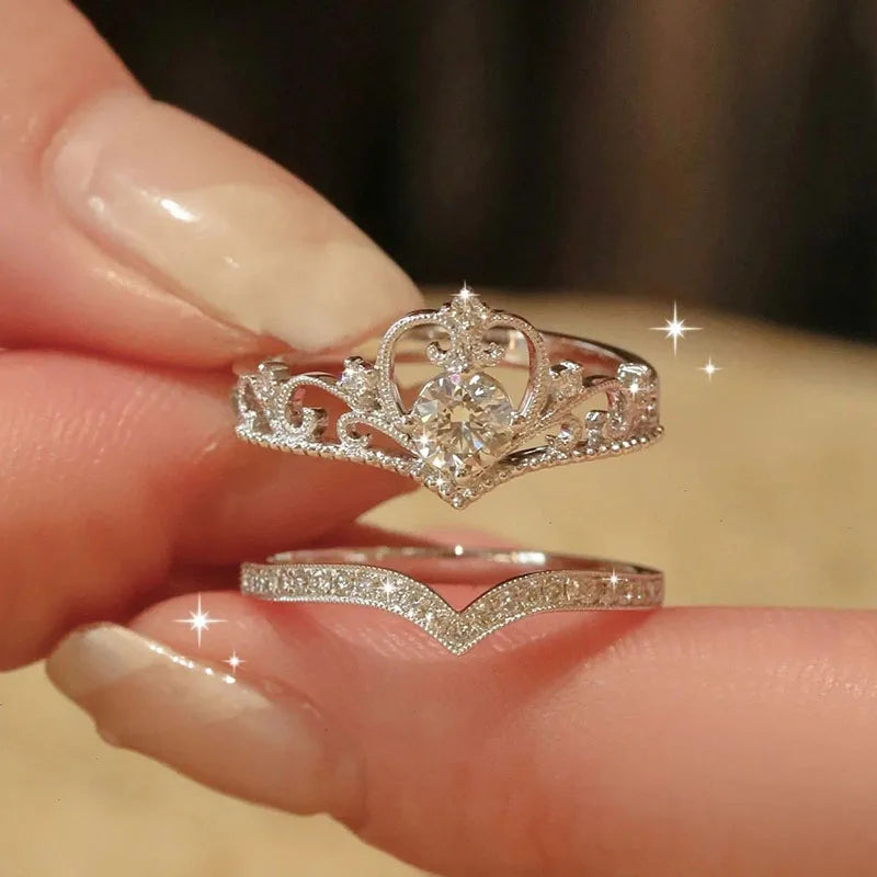 2PCS Sparkling Crown Crystal Rings – Adjustable Star Design Cocktail Ring Set for Women and Teens