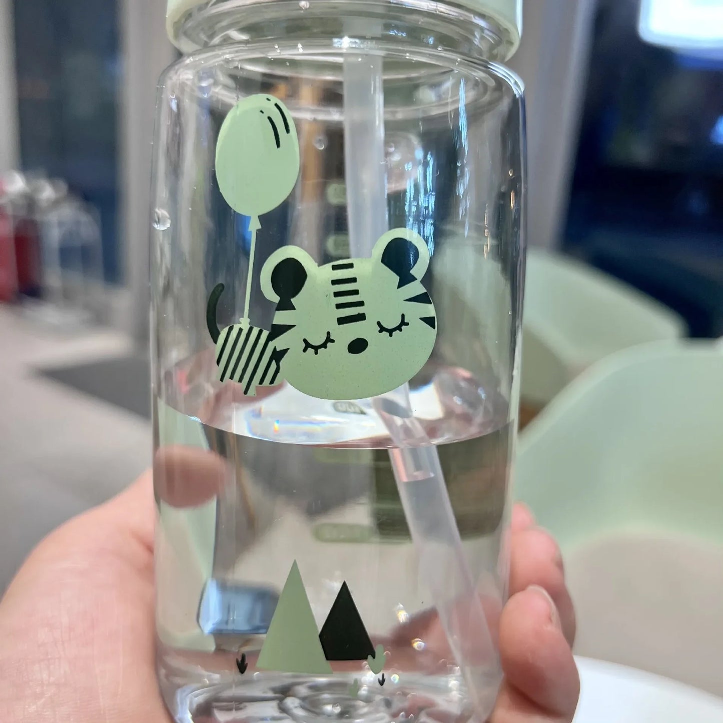 550ml Spill-Proof Cartoon Sippy Cup with Straw and Lid – Portable Drinking Bottle for Toddlers and Kids