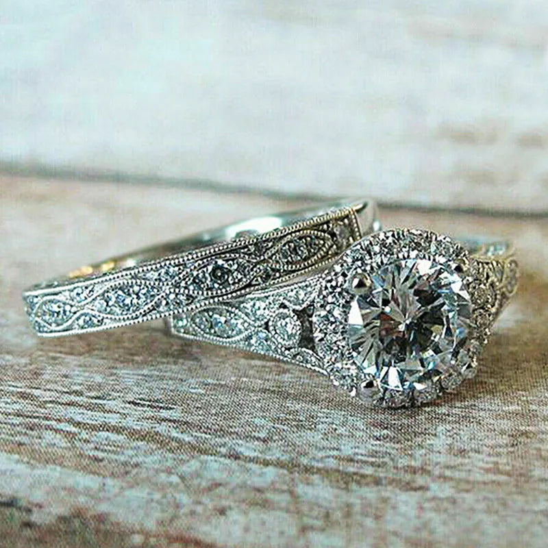 18K White Gold Four-Prong Diamond Engagement Ring for Women – 2 Carat Round Cut Wedding Band, Vintage-Inspired Bridal Jewelry Gift