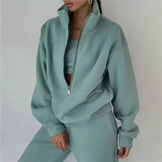 Women's Casual Tracksuit Set – Warm Two-Piece Zipper Outfit for Autumn and Winter, Loose Fit Sportwear