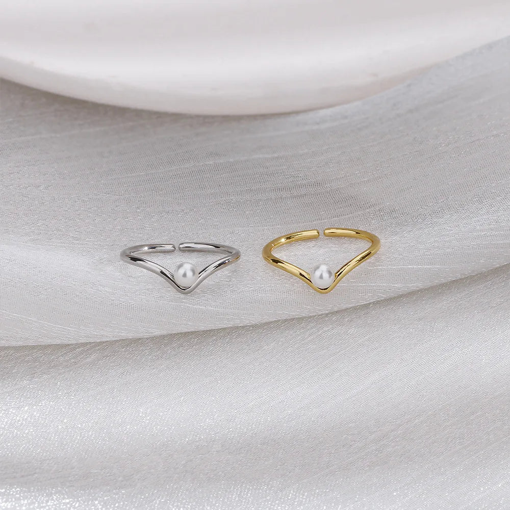 925 Sterling Silver V-Shaped Adjustable Ring for Women – Classic Open Cocktail Ring for Wedding or Everyday Elegance