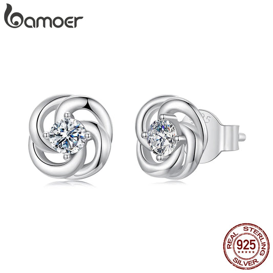 Vintage Four-Leaf Clover Moissanite Stud Earrings – 925 Sterling Silver Hollow Filigree Floral Design for Women