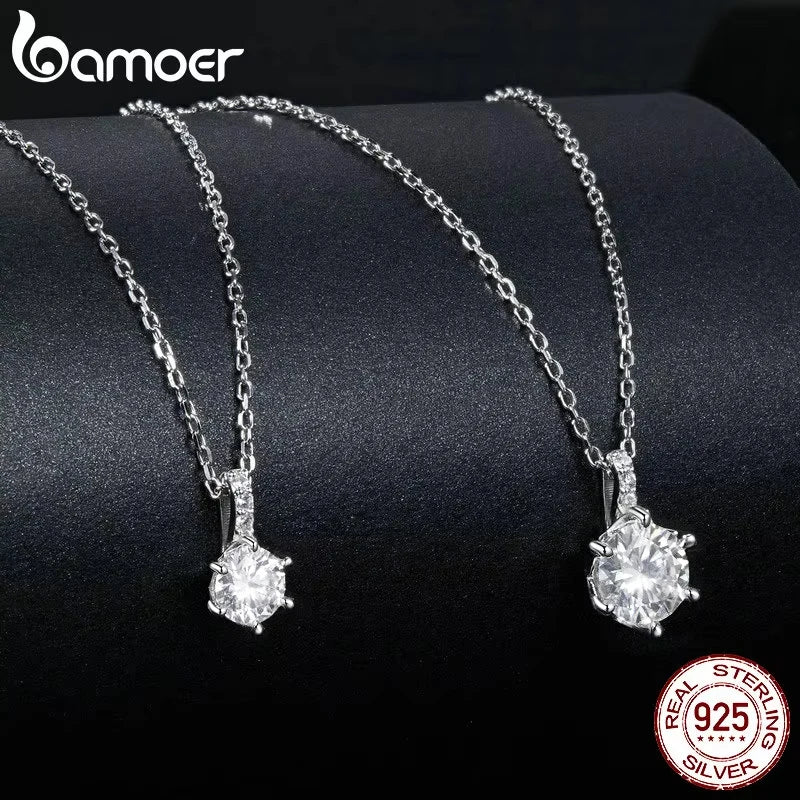 1 Carat Moissanite Heart Pendant Necklace for Women – 925 Sterling Silver, D Color VVS1 Lab-Grown Diamond, Elegant Jewelry for Wedding & Engagement