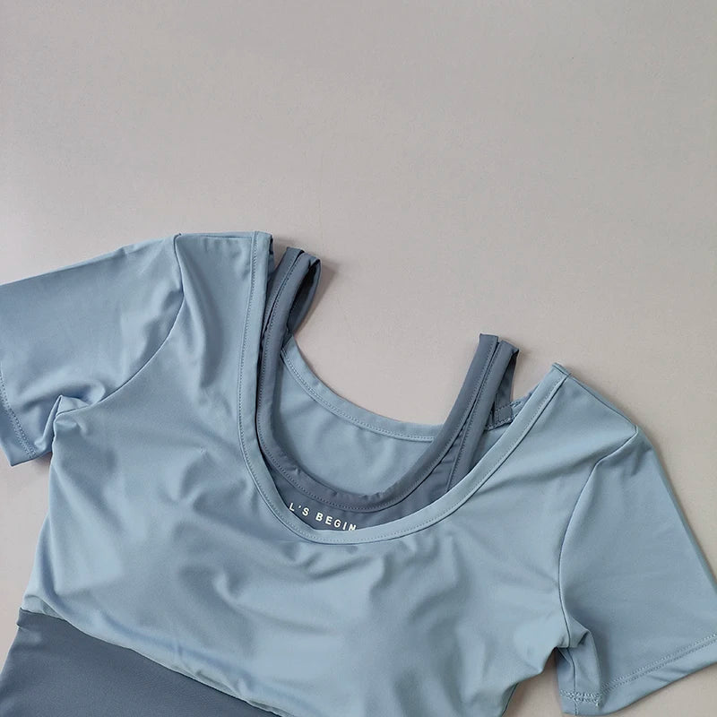 Two-Piece Yoga T-Shirt – Short Sleeve Slim Fit Sports Top with Built-In Bra