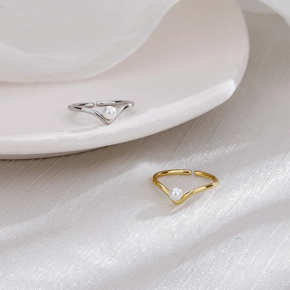 925 Sterling Silver V-Shaped Adjustable Ring for Women – Classic Open Cocktail Ring for Wedding or Everyday Elegance