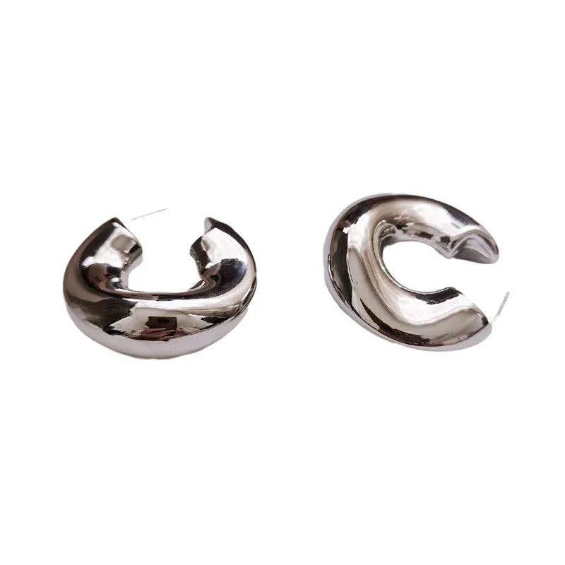 C-Shaped Irregular Stud Earrings – Trendy Geometric Jewelry for Women and Girls