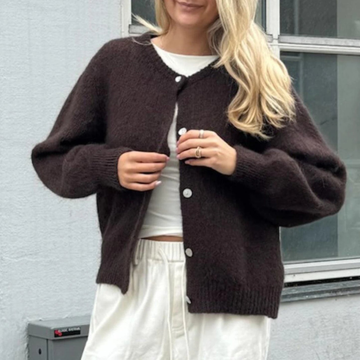 Women's Y2K Button-Up Knit Cardigan – Soft Long Sleeve Streetwear Sweater Top for Autumn and Winter
