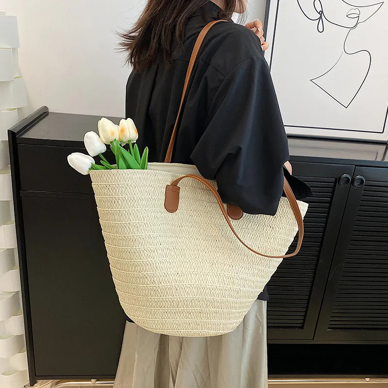 Women's Boho Straw Beach Tote – Large Capacity Woven Shoulder Bag with Zipper Closure