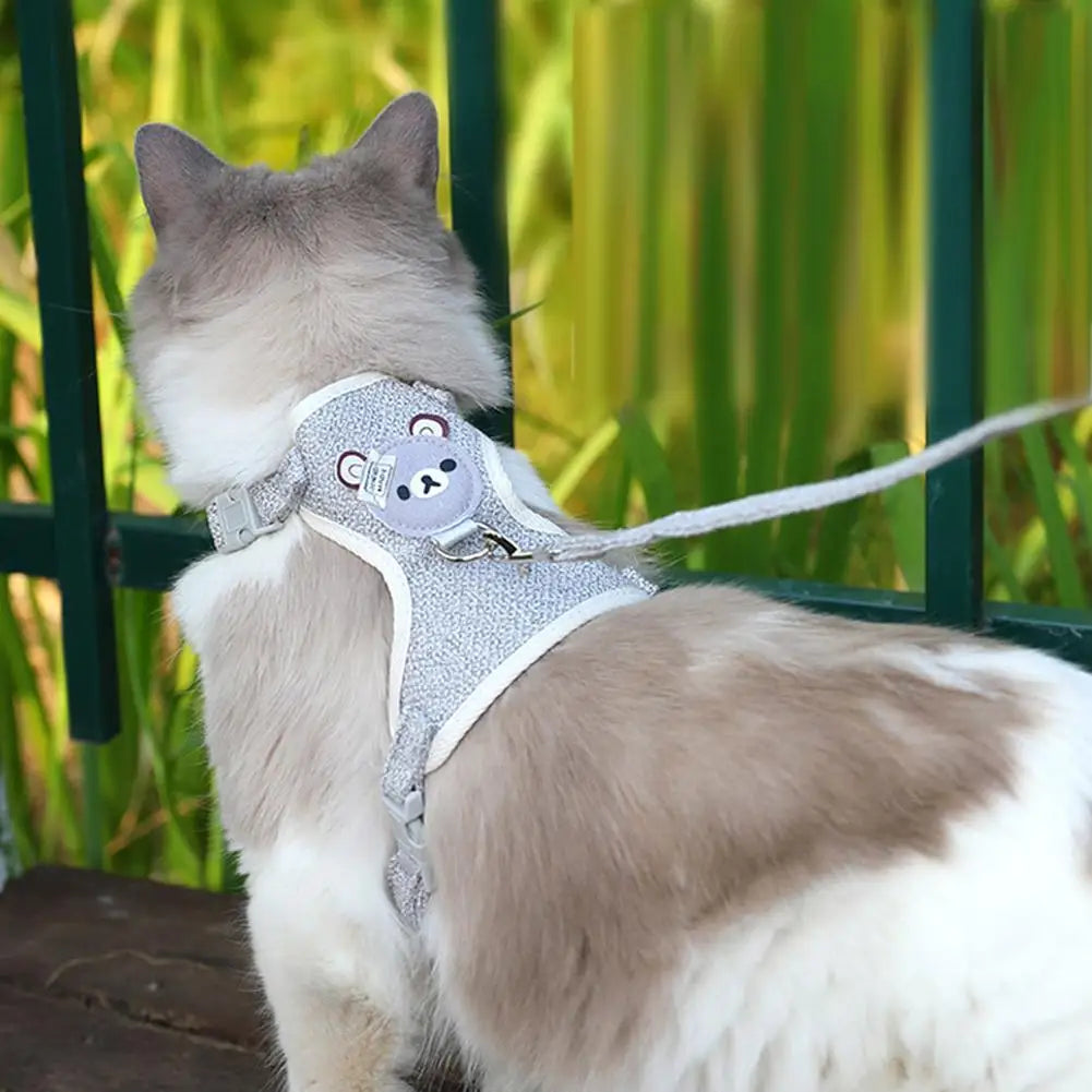Adjustable Undershirt-Style Pet Harness with Leash – Breathable Vest for Small Dogs and Cats, Comfortable & Secure