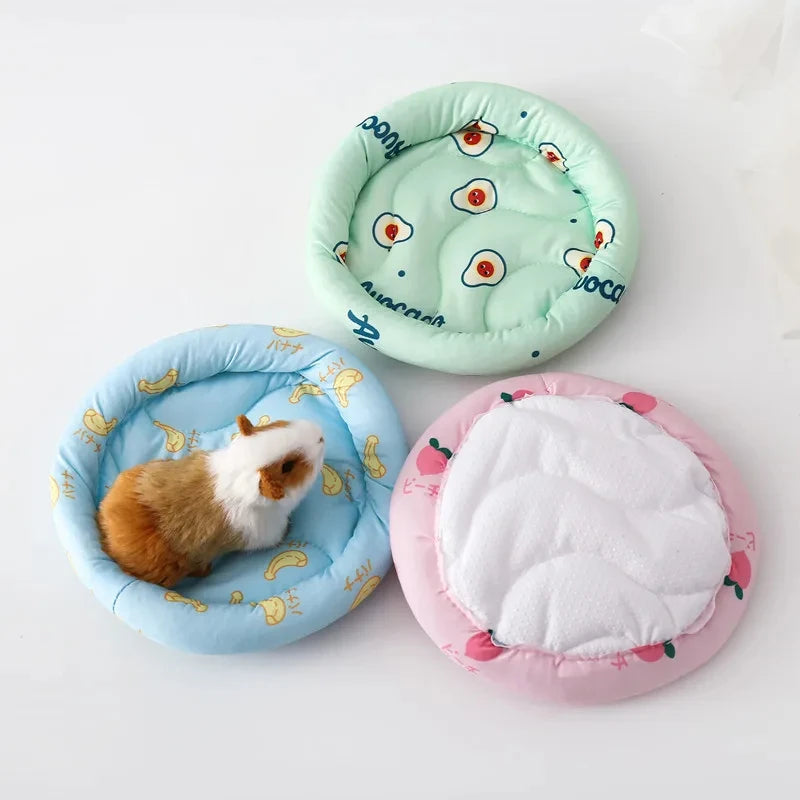 Circular Hamster Bed – Soft Sleep Mat Cushion for Small Animals like Guinea Pigs, Chinchillas, Hedgehogs & Rats