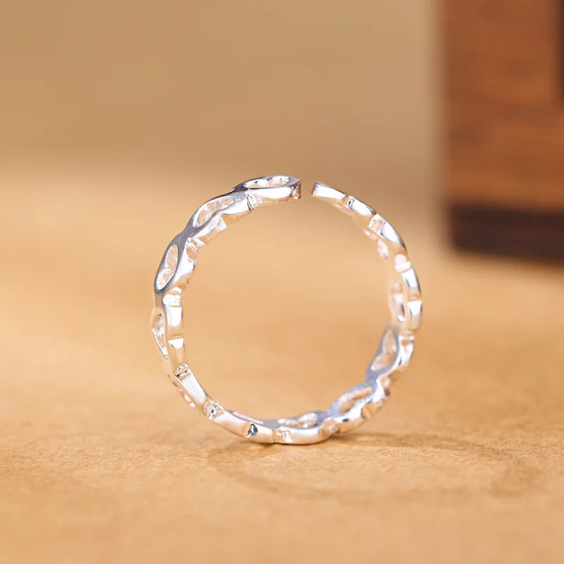 925 Sterling Silver Heart-Shaped Wedding Band – Trendy Engagement Ring for Women