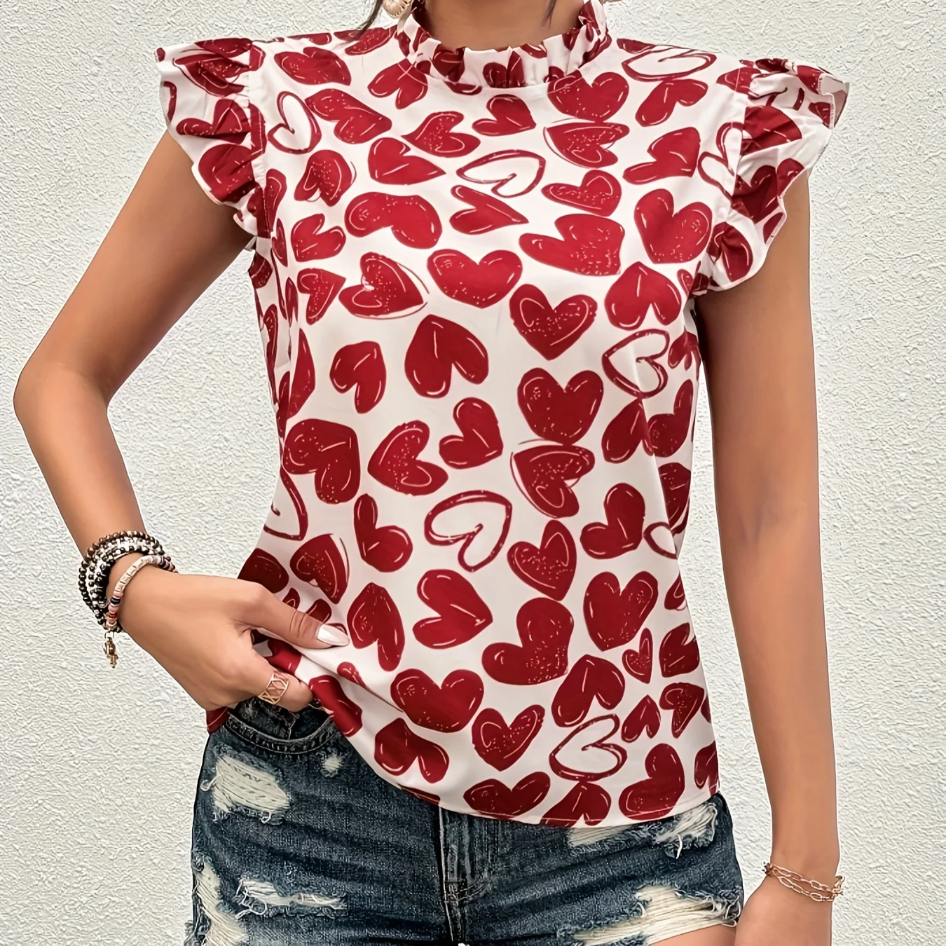 Women's Red Heart Print Short-Sleeved Shirt – Streetwear Style with Directional Pattern