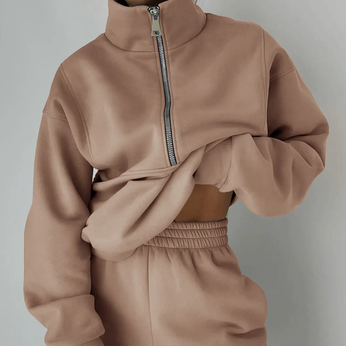 Women's Casual Tracksuit Set – Warm Two-Piece Zipper Outfit for Autumn and Winter, Loose Fit Sportwear