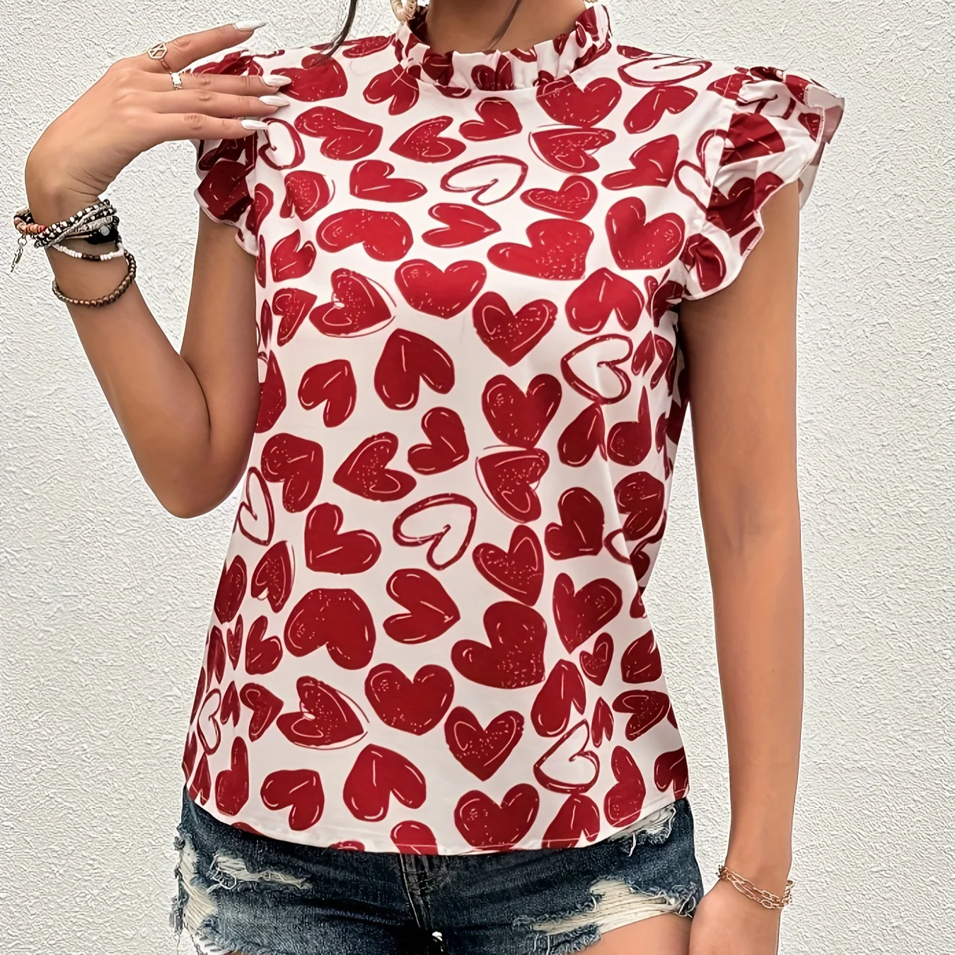 Women's Red Heart Print Short-Sleeved Shirt – Streetwear Style with Directional Pattern