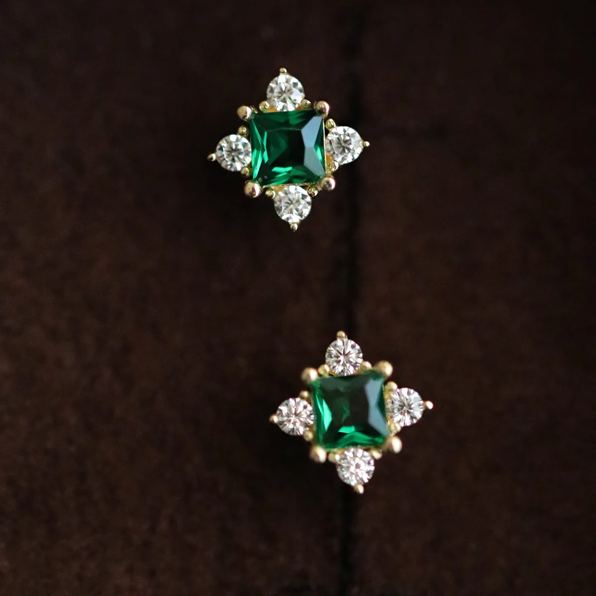 925 Sterling Silver 14K Gold-Plated Green Zircon Geometric Stud Earrings for Women – Classic Engagement Jewelry