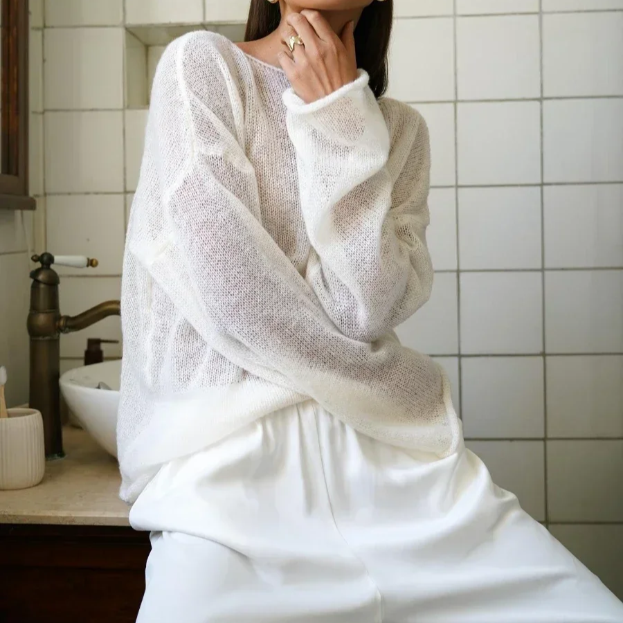 Women's Loose-Fit Lightweight Sweater – Casual Turtleneck Pullover for Spring and Summer