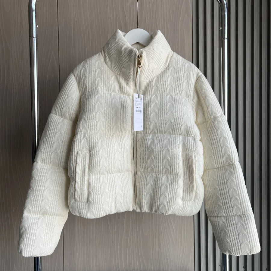 White Turtleneck Thick Knit Cotton Jacket – Elegant Wide-Waisted Puffer Coat