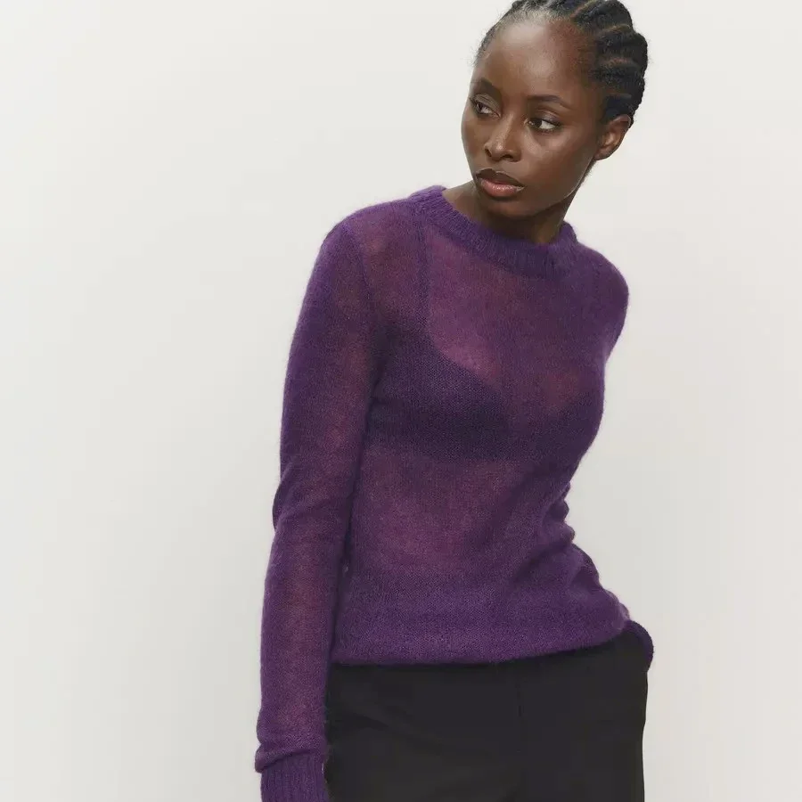 Slim Fit Round Neck Knit Sweater for Women – Long Sleeve Lightweight Pullover, Casual Chic Office Style for Spring and Autumn